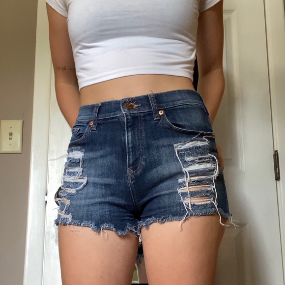 Express Distressed Shorts - Picture 4 of 6
